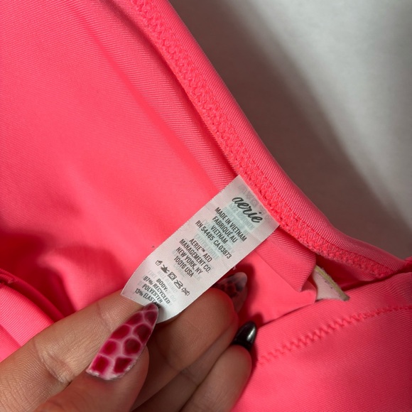 Aerie pink triangle swimsuit top - Picture 4 of 4